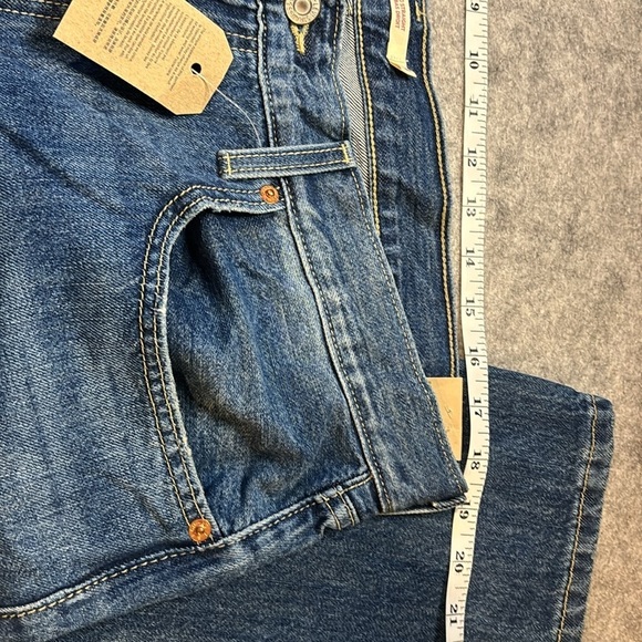 ✨ Levi’s Low Pro Straight Jeans – Women’s Size 34 – NWT ✨ - Picture 7 of 12